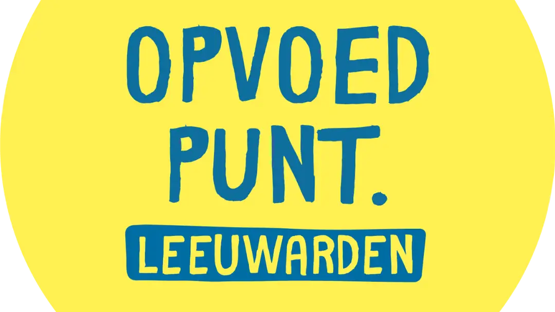 A bakkie with the Opvoedpunt (Grou)