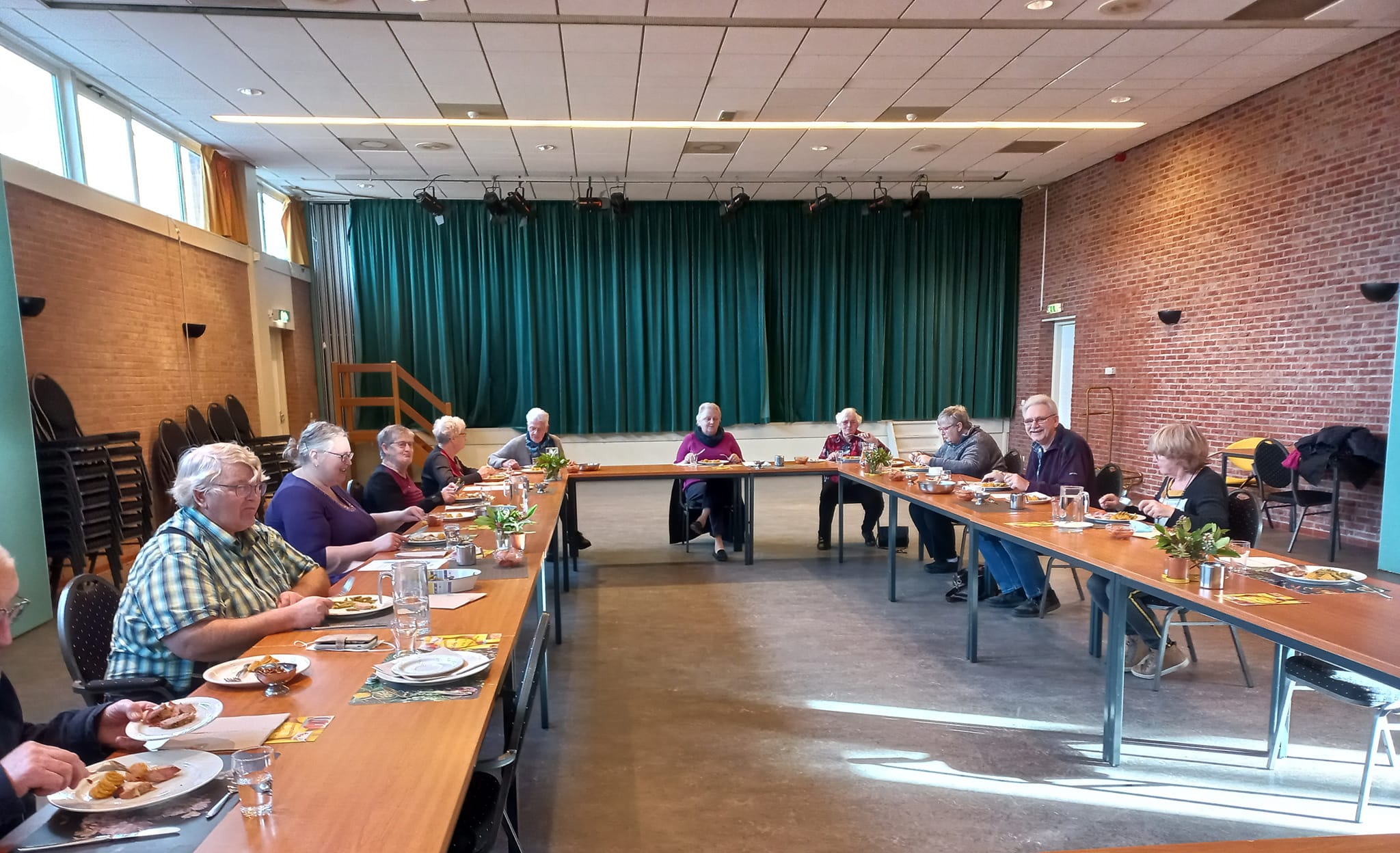 Kookliefhebber voor kookinitiatief in Stiens